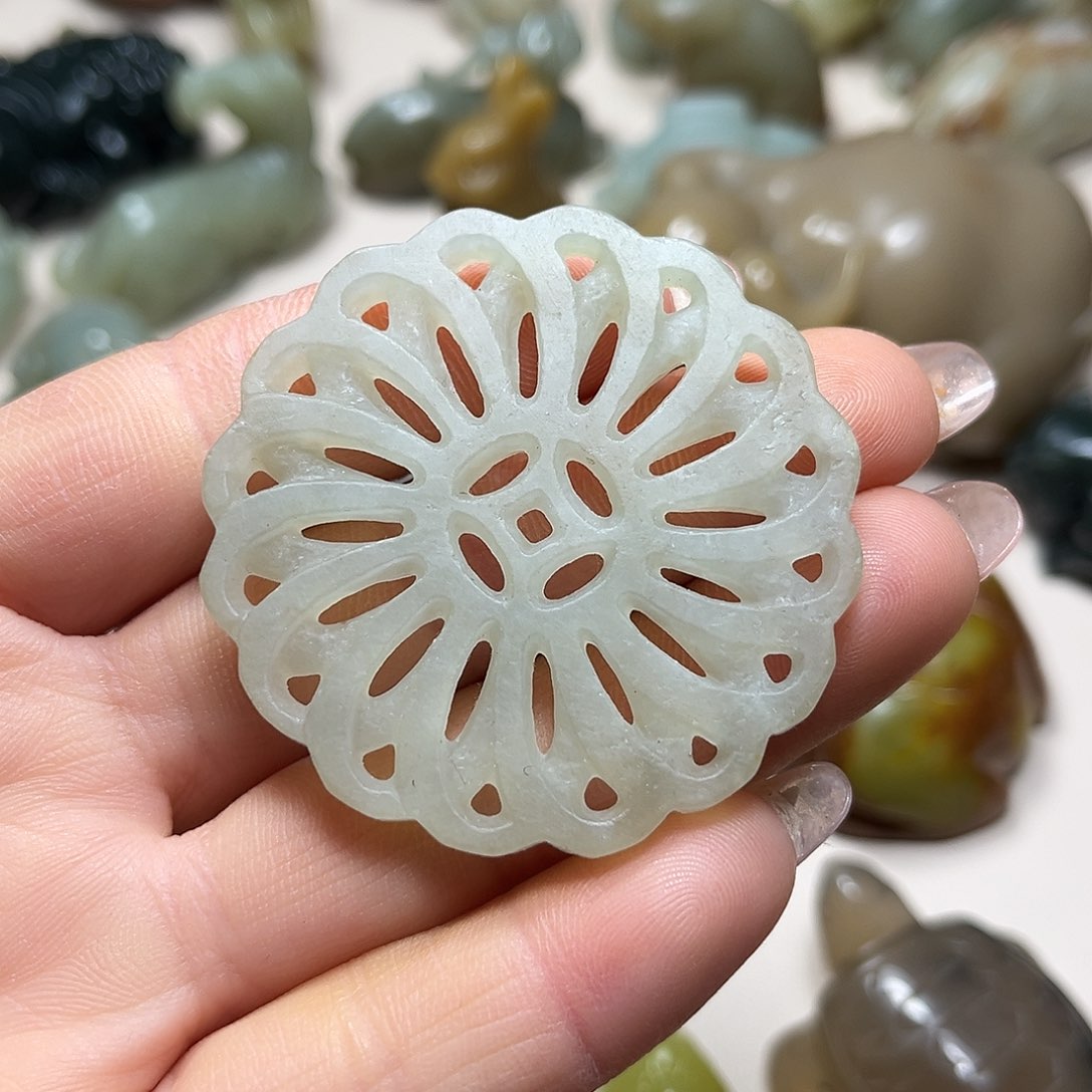 白玉菩提吊坠白玉菩提吊坠