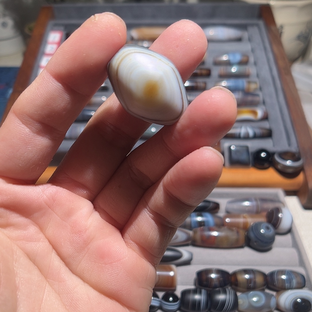 凉***枫玛瑙/玉髓未镶嵌颈饰