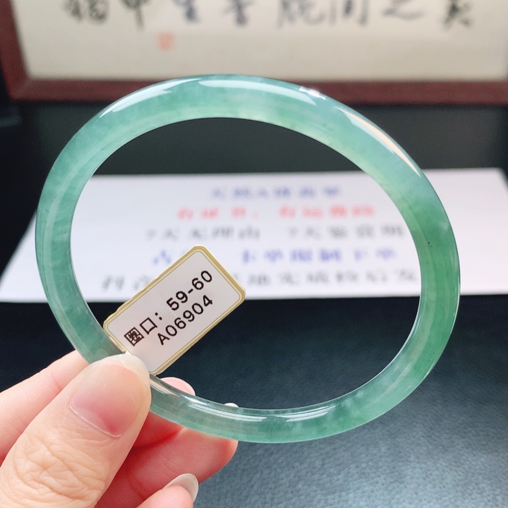 翡翠未镶嵌手镯翡翠手镯88