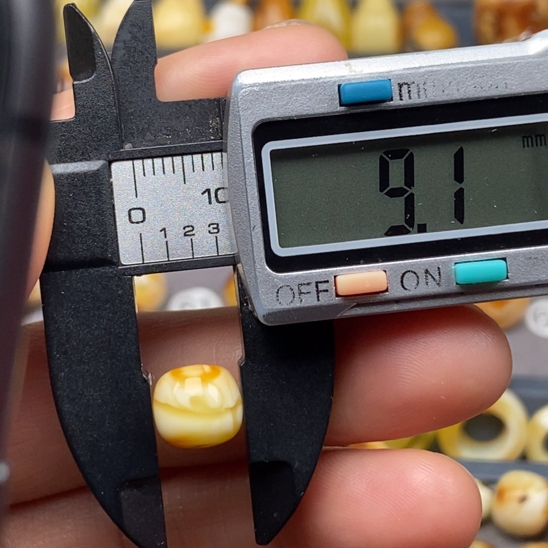 琥珀未镶嵌耳饰老型