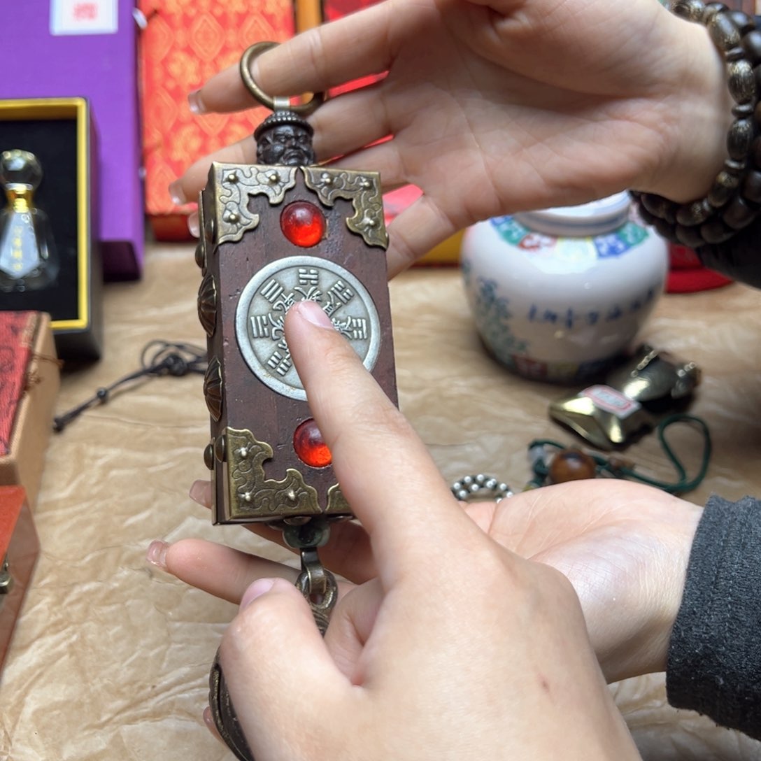 大叶紫檀（黑酸枝木类）