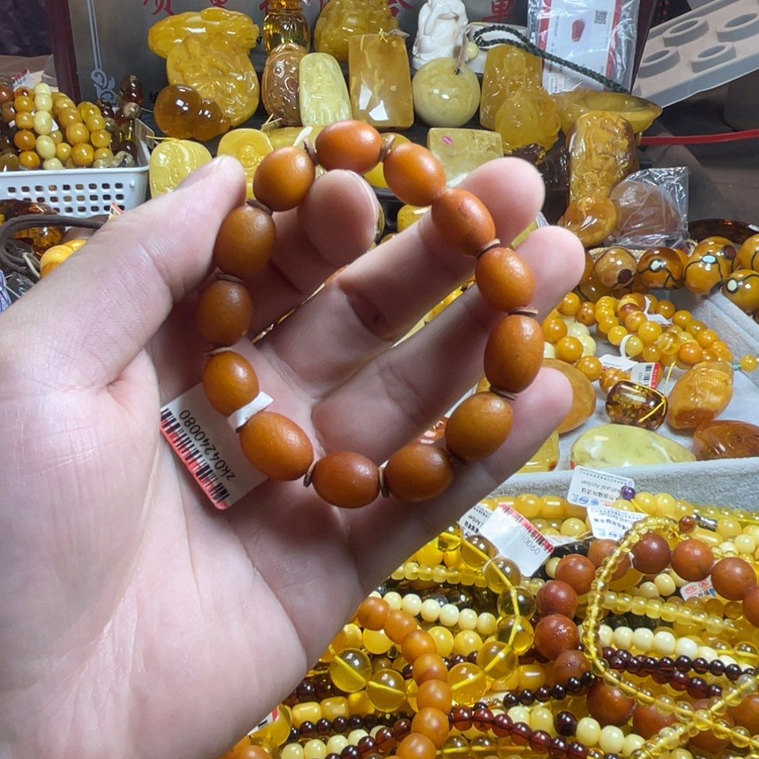 未镶嵌琥珀珠宝奇石