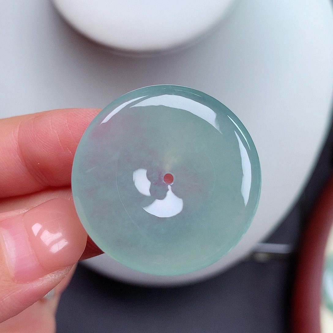 翡翠未镶嵌颈饰平安扣