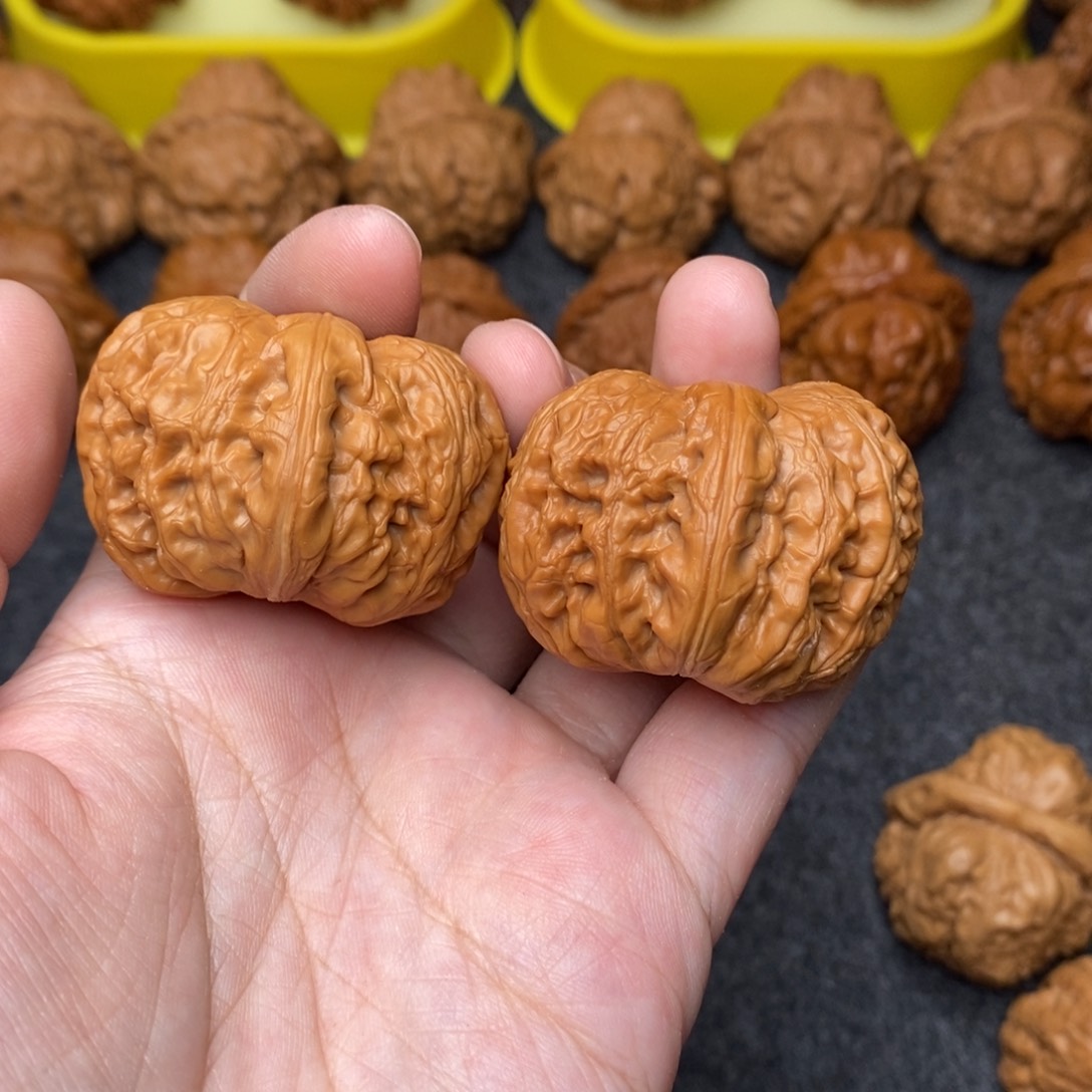 文玩核桃把件元宝40