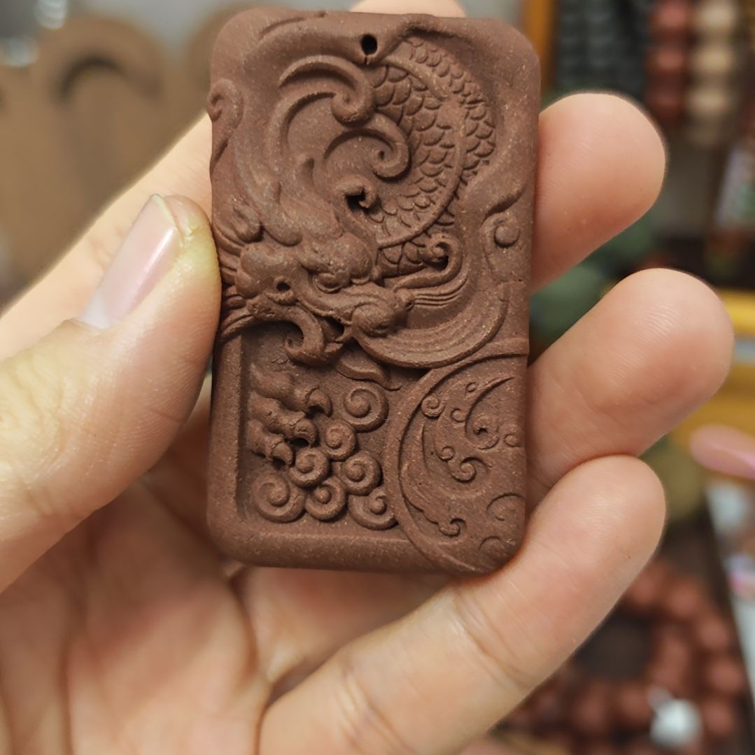 泥塑龙涎玫瑰香方龙凤牌一个