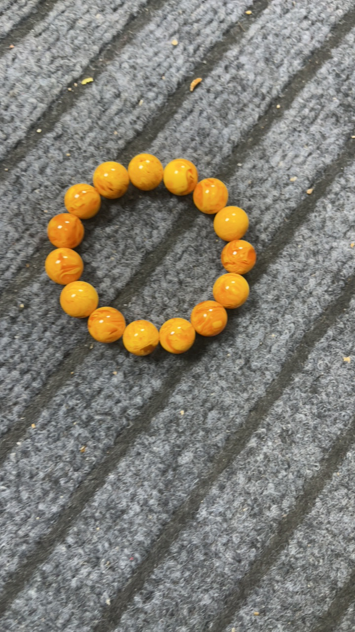 C18特色手工艺木制品。