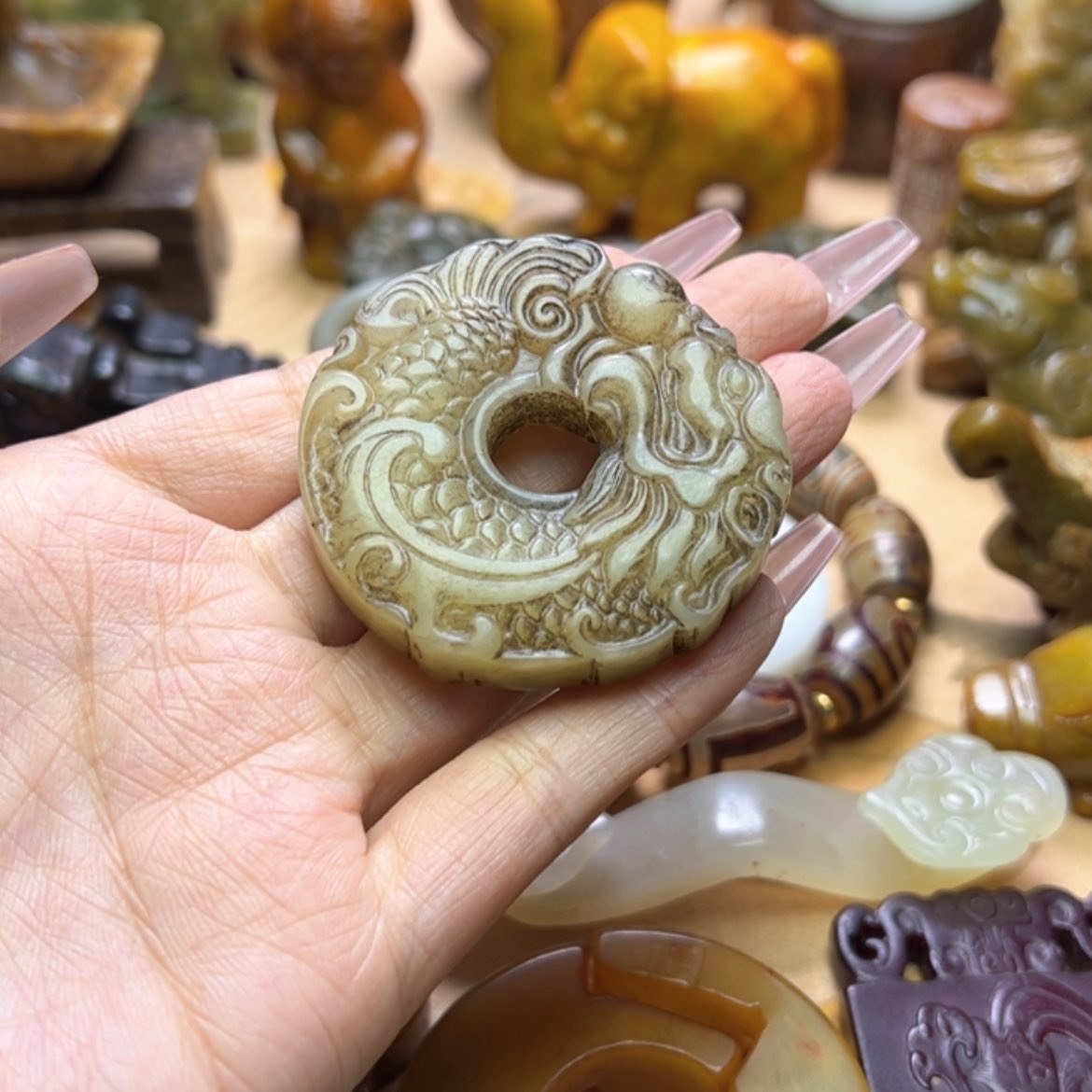 【闪购商品】蛇纹石玉颈饰未镶嵌