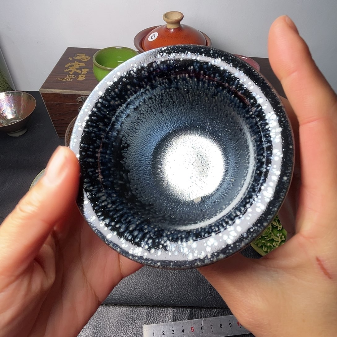 茶盏你也别多管他们什么都