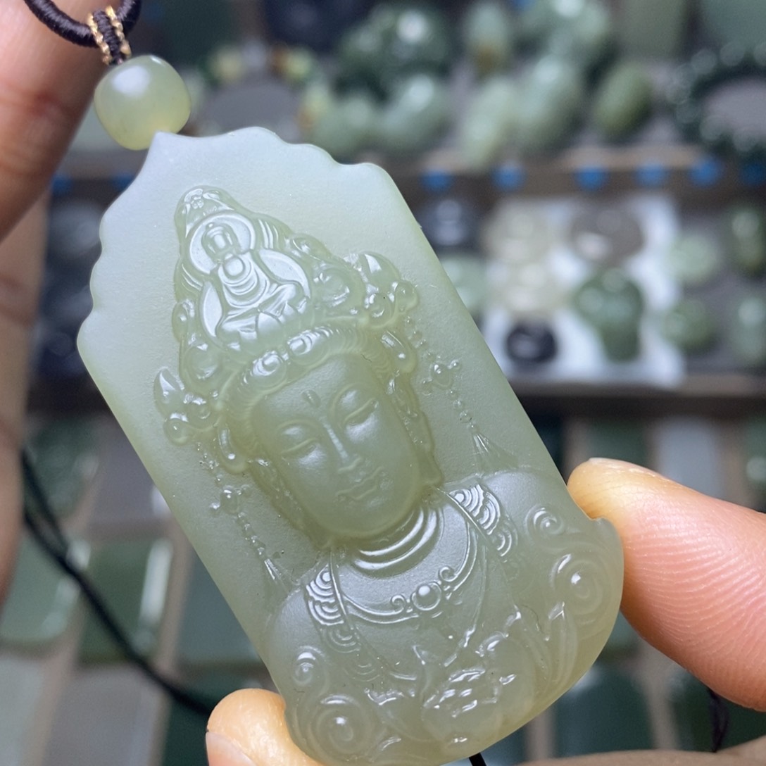 和田玉颈饰未镶嵌