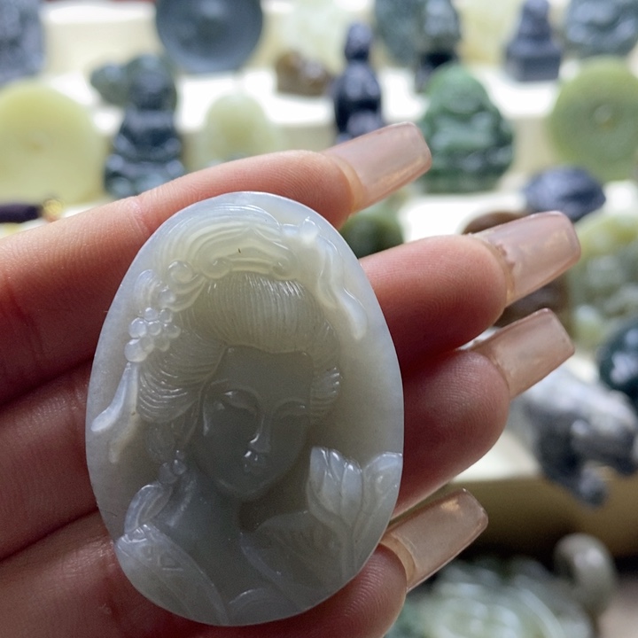 和田玉颈饰未镶嵌