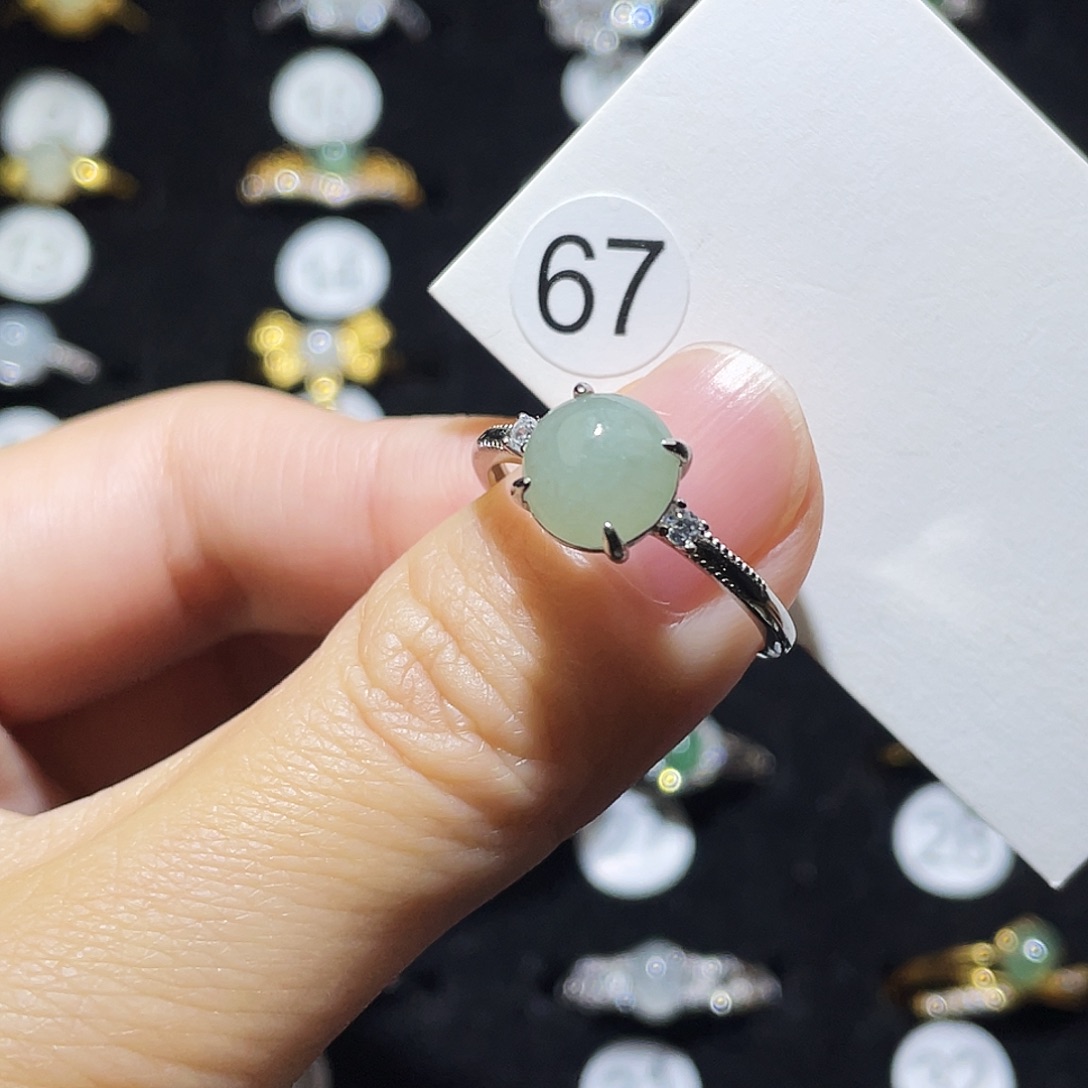 翡翠未镶嵌戒指戒指