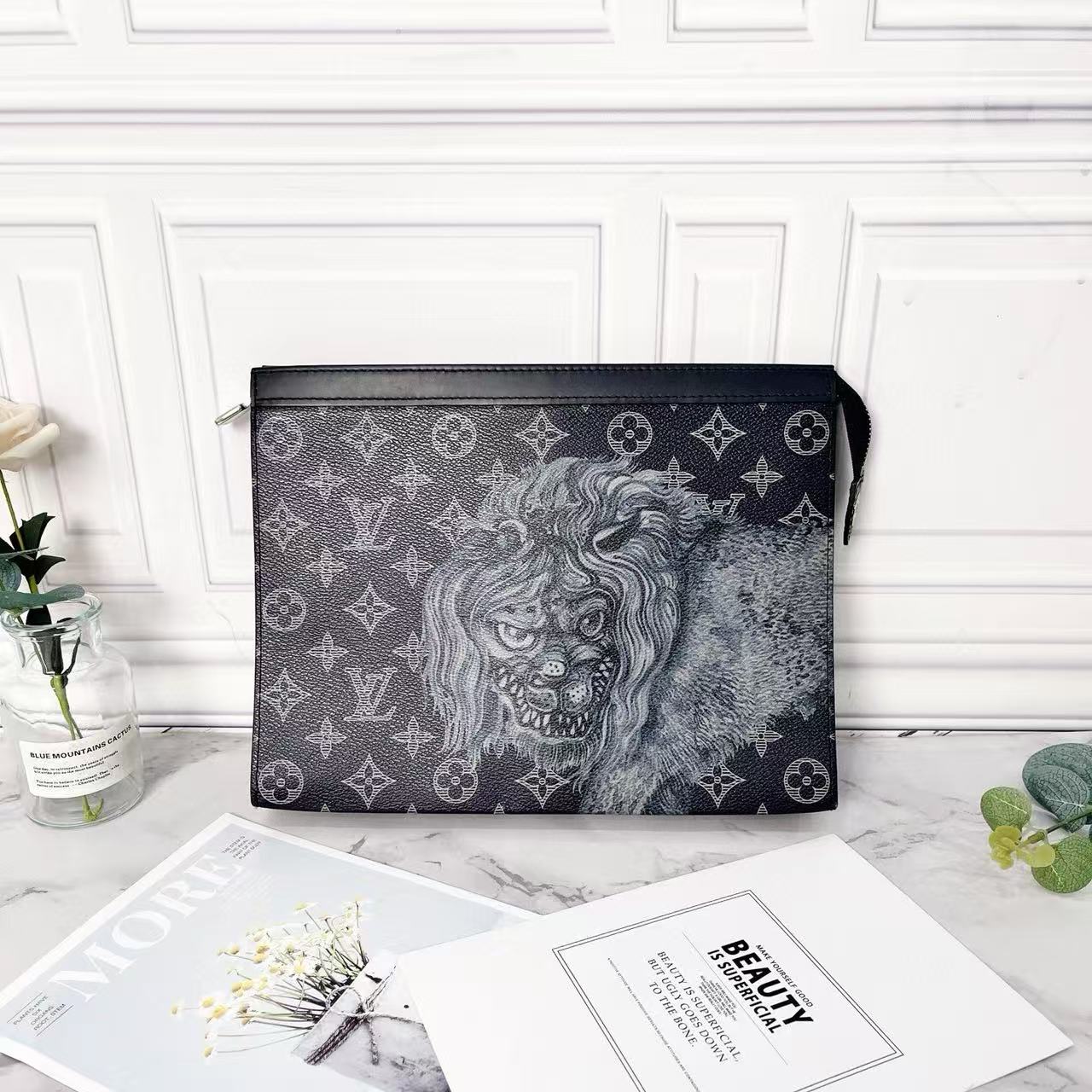 95新 LouisVuitton/路易威登 LV/路易威登动物园狮子中号洗漱包