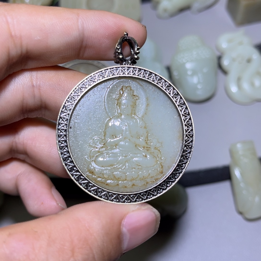 和田玉未镶嵌颈饰