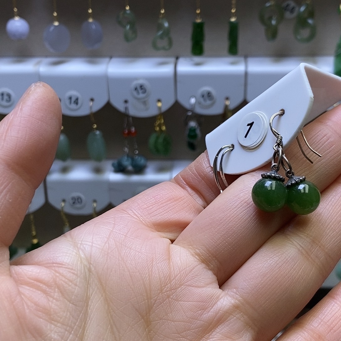 和田玉银S925镶嵌耳饰