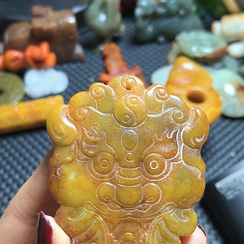 白玉菩提吊坠摆件