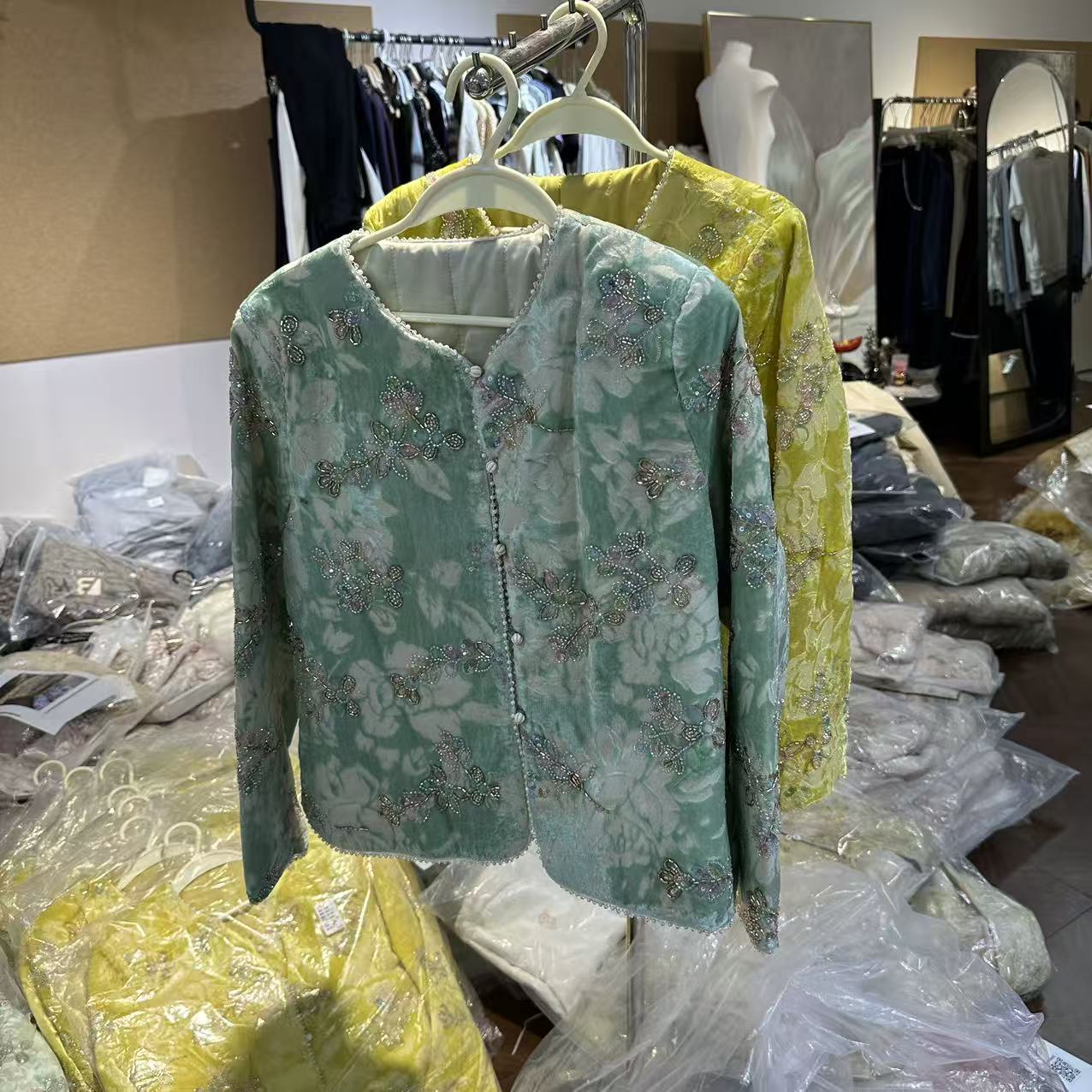 【琉璃】重工钉珠刺绣厚款三色宽松国风外套 26011