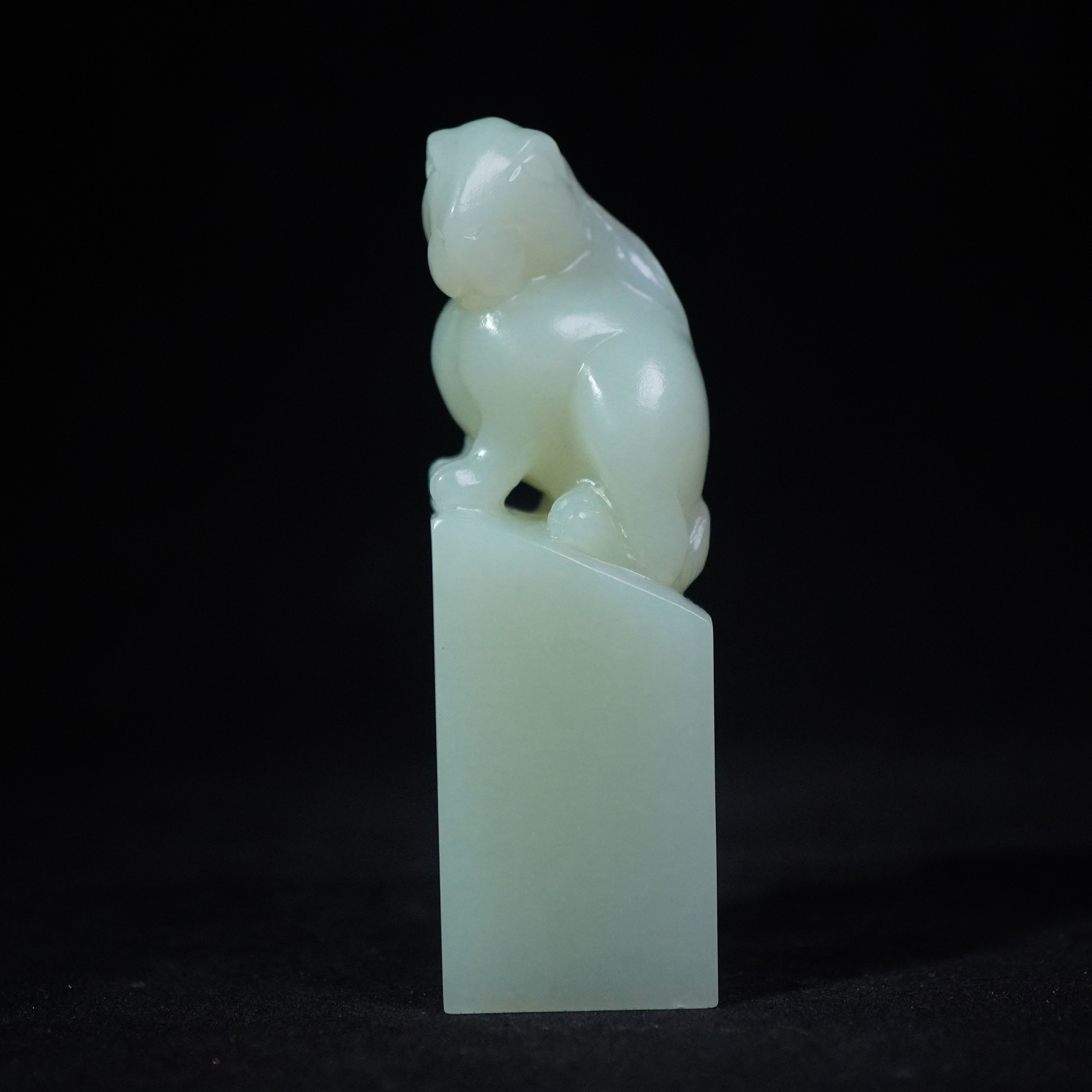 48G51  清 和田玉兔子印章