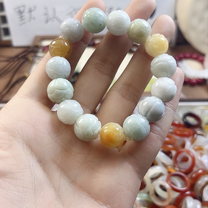 翡翠手链未镶嵌翡翠