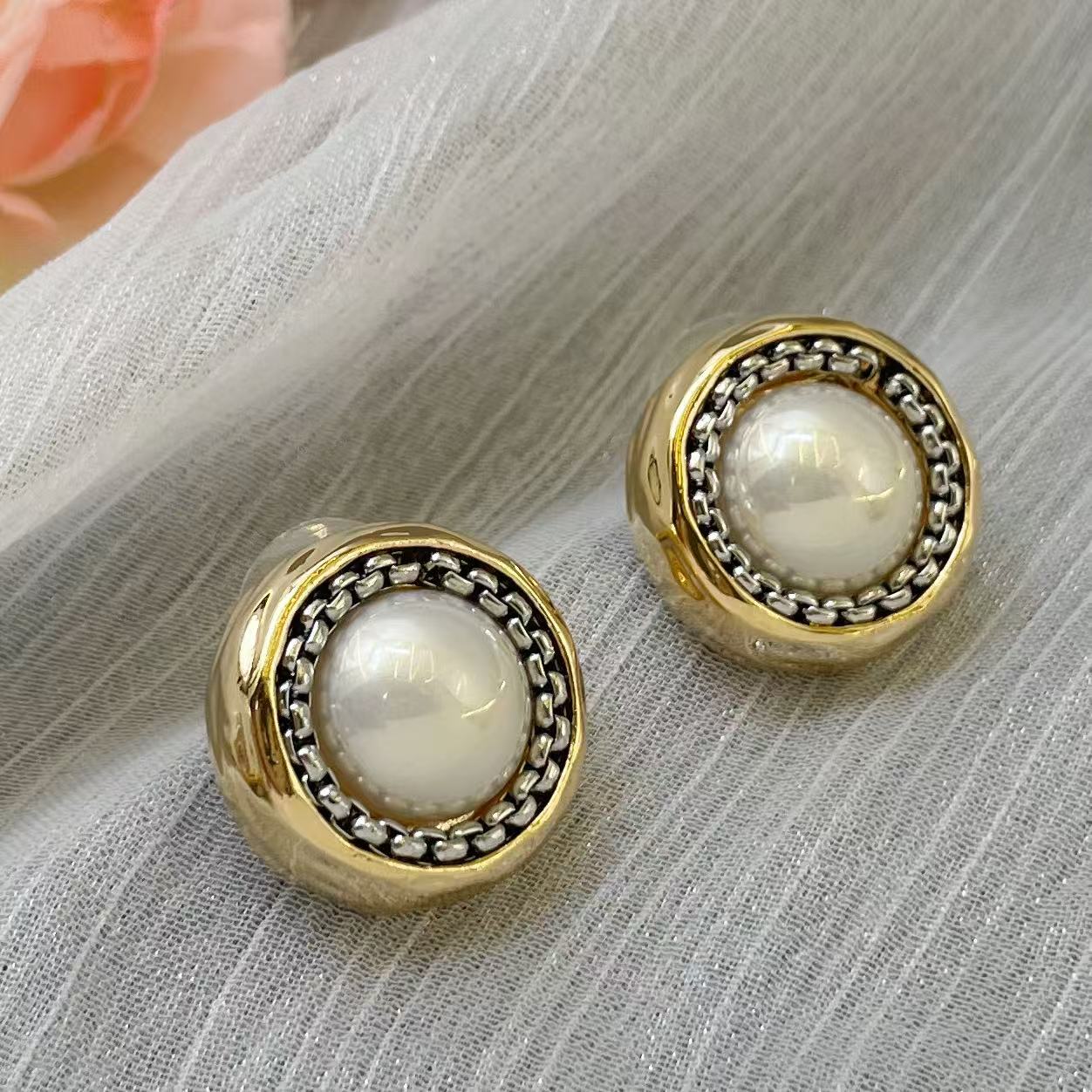 铜合金仿珍珠耳饰 气质百搭日常通勤经典小众手工重工欧美古典