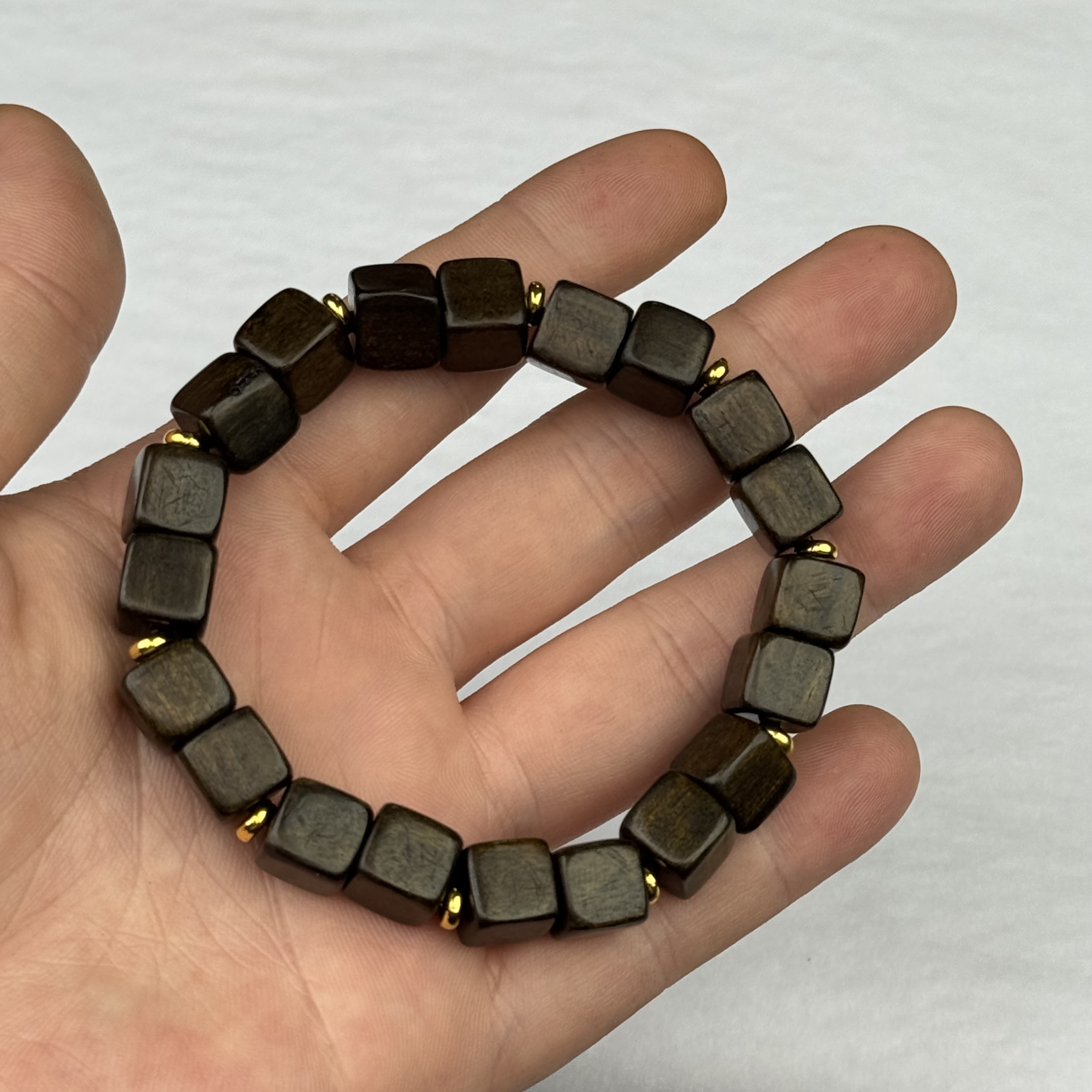 精品方形珠手串 (无礼盒）K93