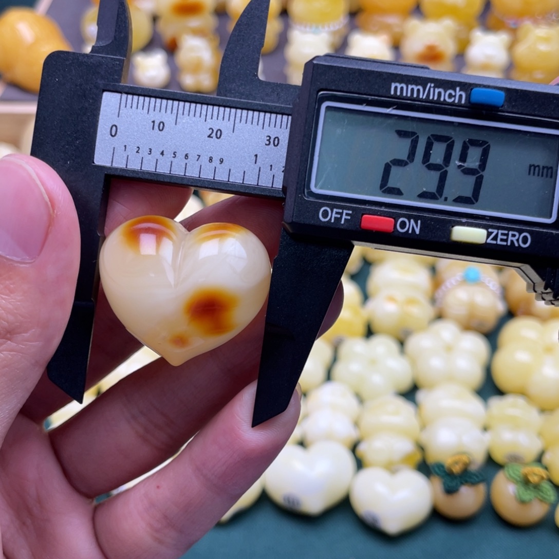 琥珀未镶嵌裸石蜜蜡