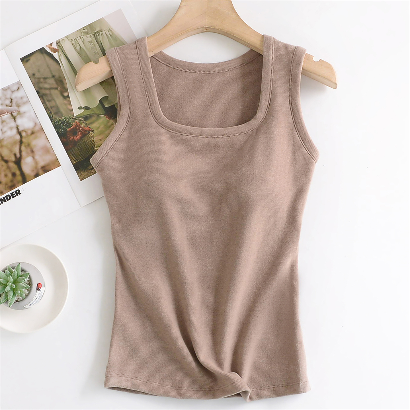 秋冬爆款德绒保暖磨绒加厚内搭背心女士胸垫一体方领修身无袖上衣