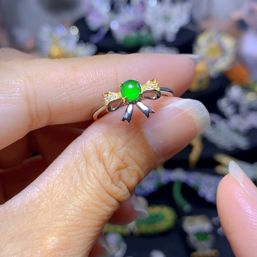 翡翠银S925镶嵌耳饰天然翡翠