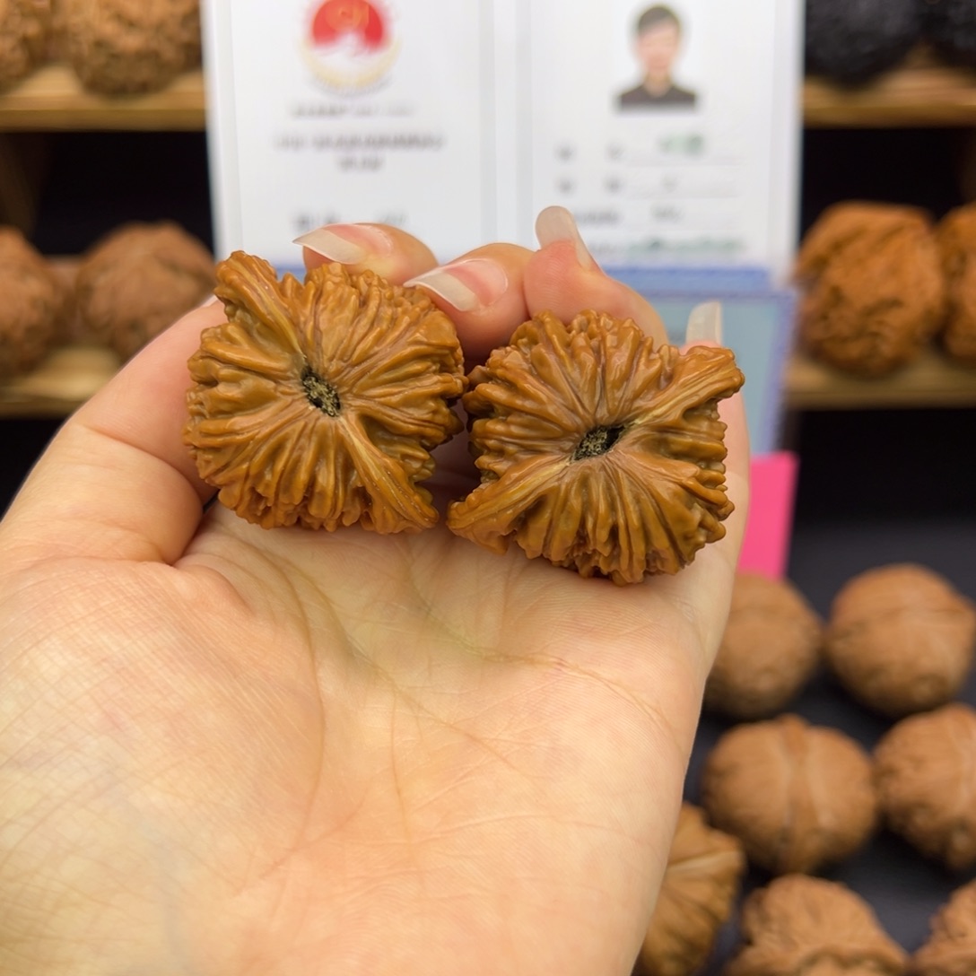 文玩核桃把件40全品四座楼