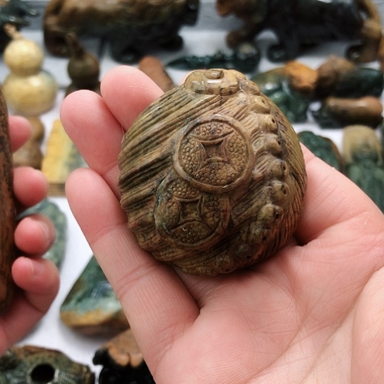 岫岩河磨玉（透闪石质玉）把件未镶嵌