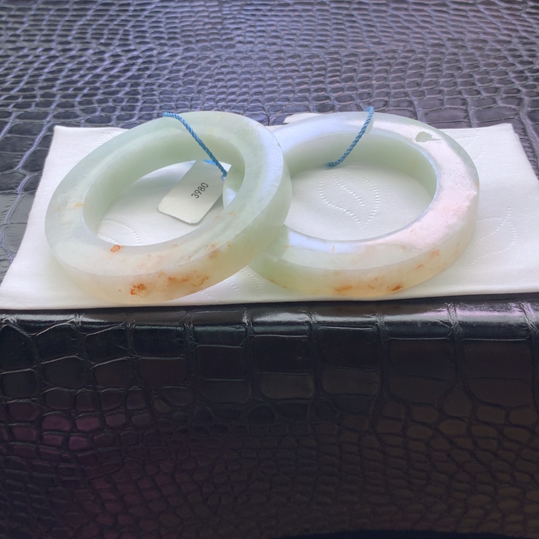 定制翡翠未镶嵌手镯