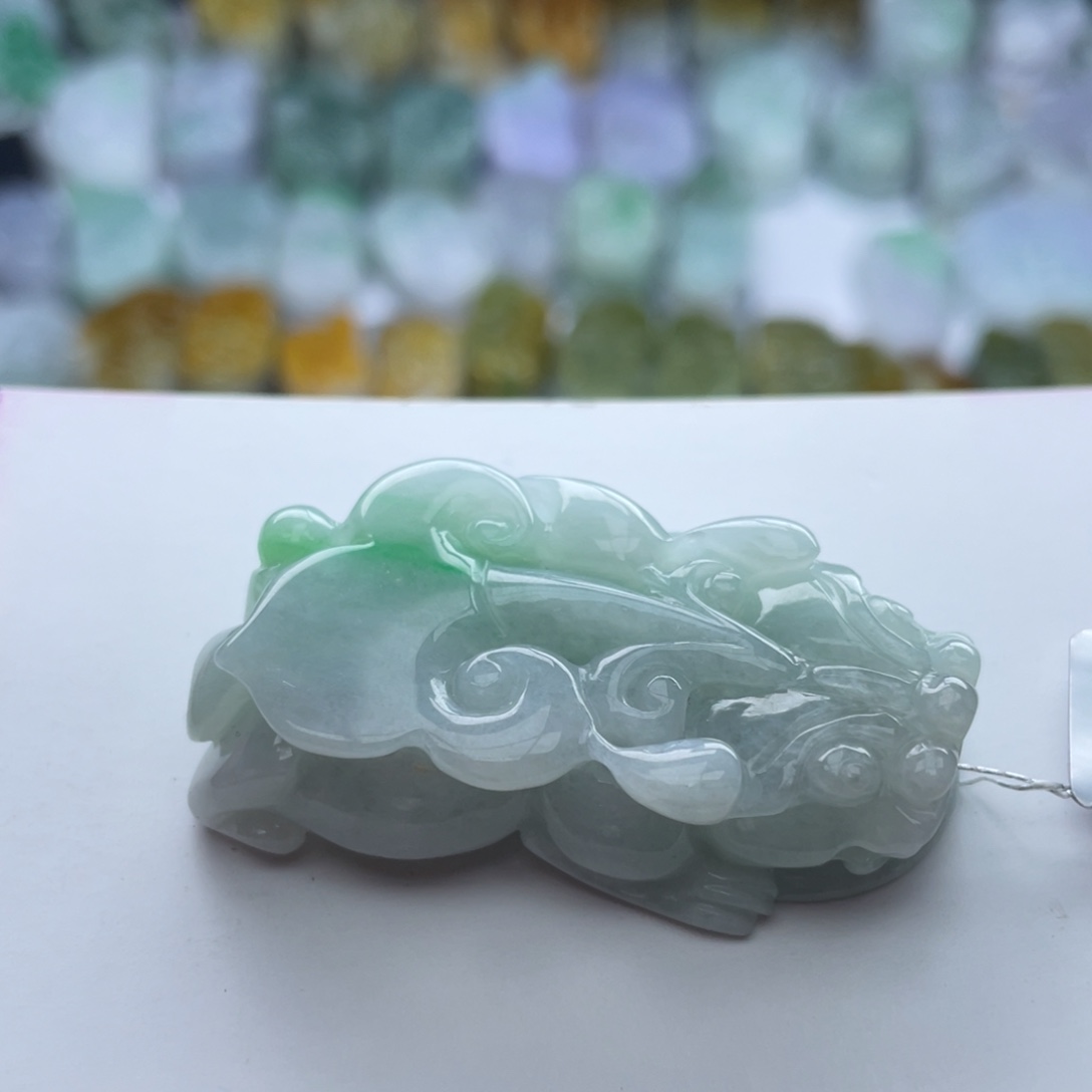 翡翠颈饰未镶嵌貔貅