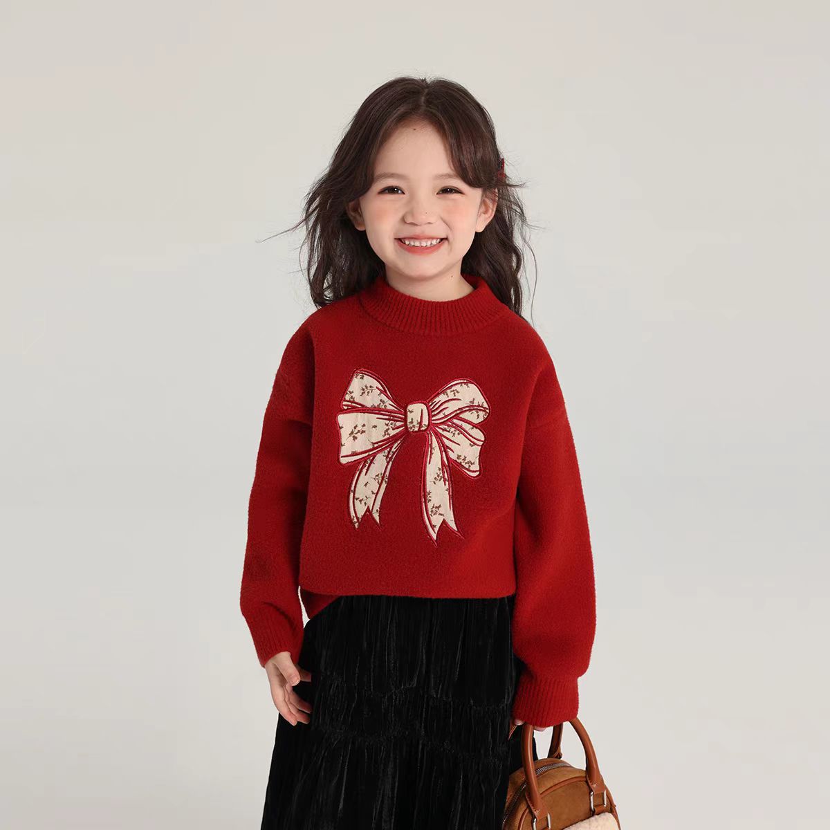 童装冬装女童洋气2025秋冬季新款儿童百搭蝴蝶结新年服加厚毛衣