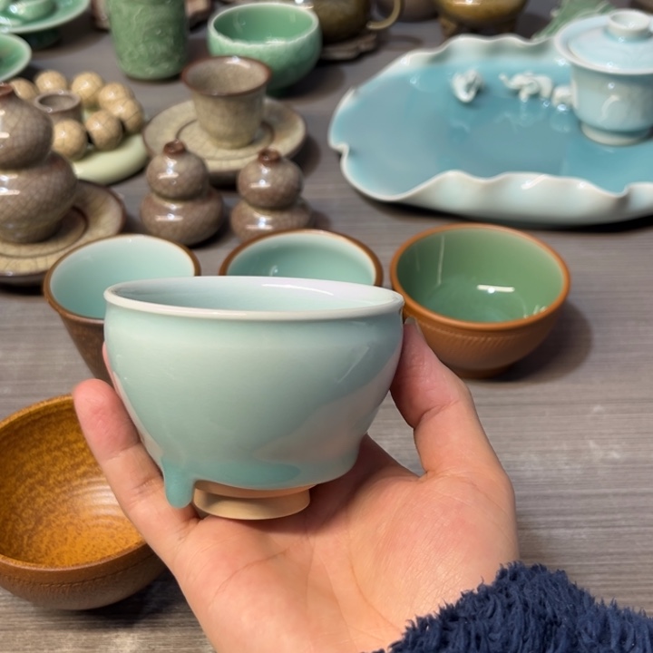 黄灿 粉青 美人泪作品