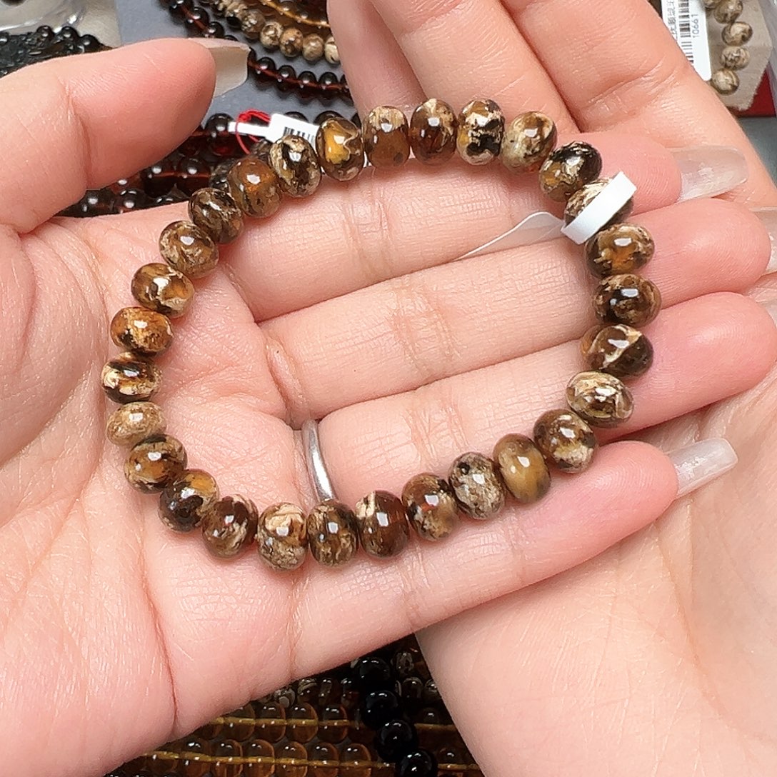 哒***妞琥珀未镶嵌裸石抚顺琥珀八20610-2