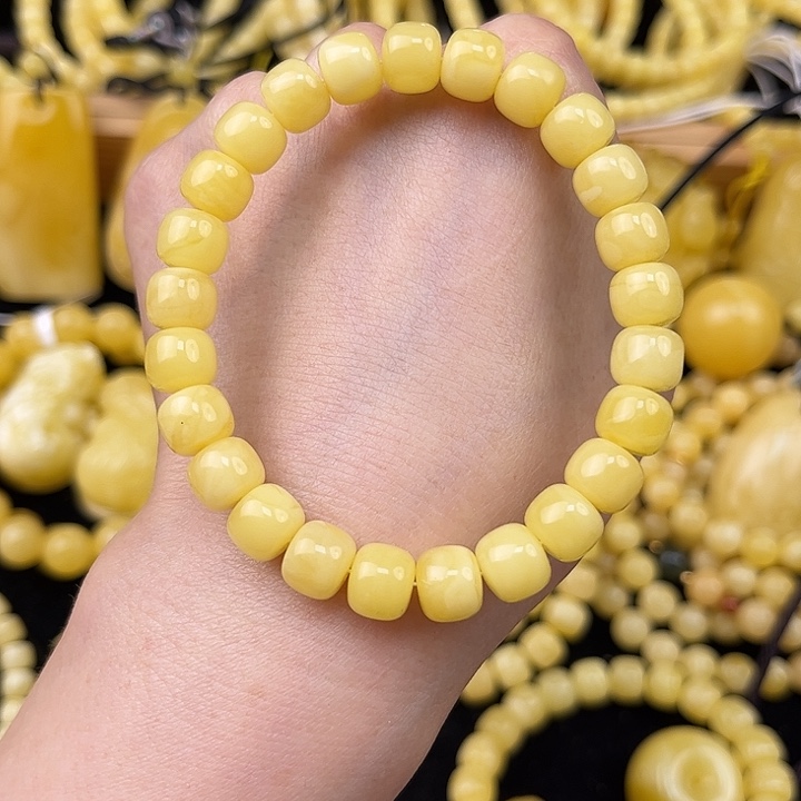 琥珀未镶嵌颈饰琥珀