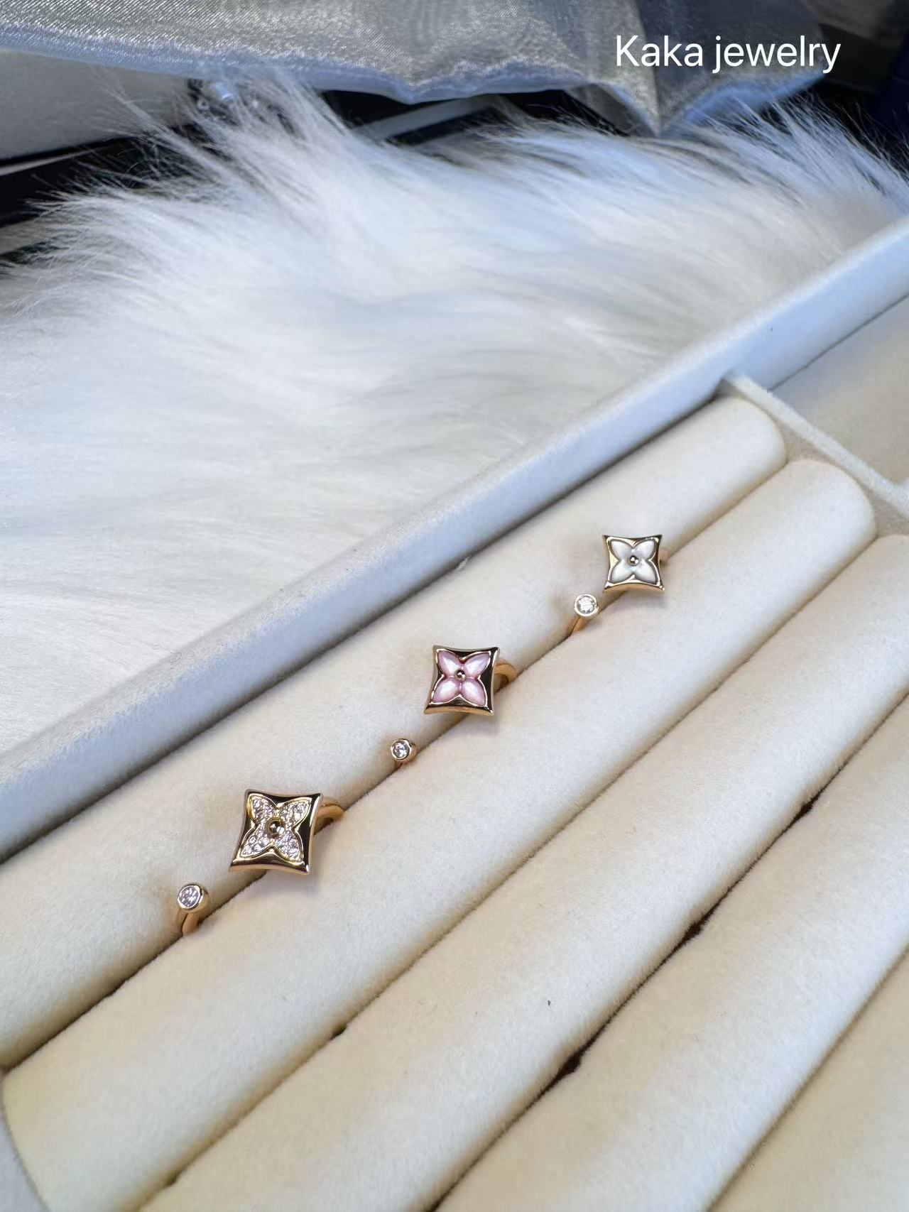 合金珐琅戒指 25新款四叶草轻奢时尚感戒指