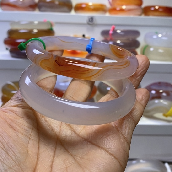 玛瑙/玉髓手镯未镶嵌