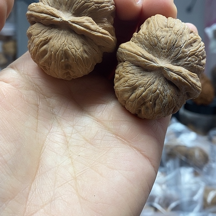 把件文玩核桃43平谷元宝尖黄油