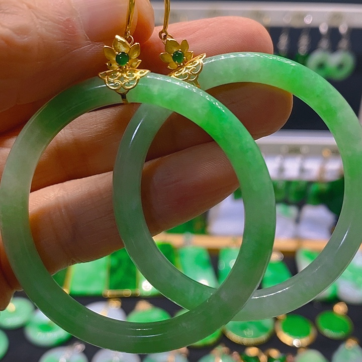 翡翠18K金镶嵌耳饰耳坠