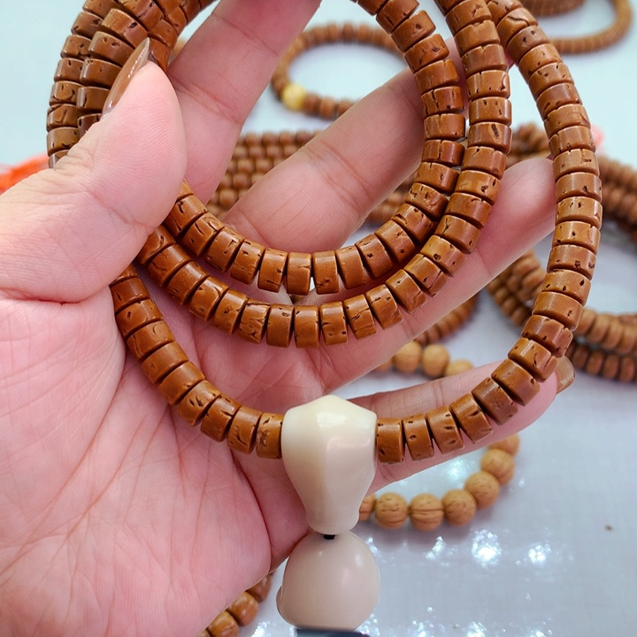 2****苦桃核脖挂，精工药片