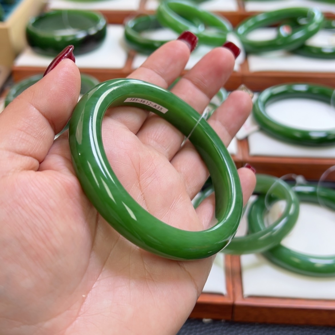 【闪购商品】和田玉（碧玉）手镯未镶嵌开*洪