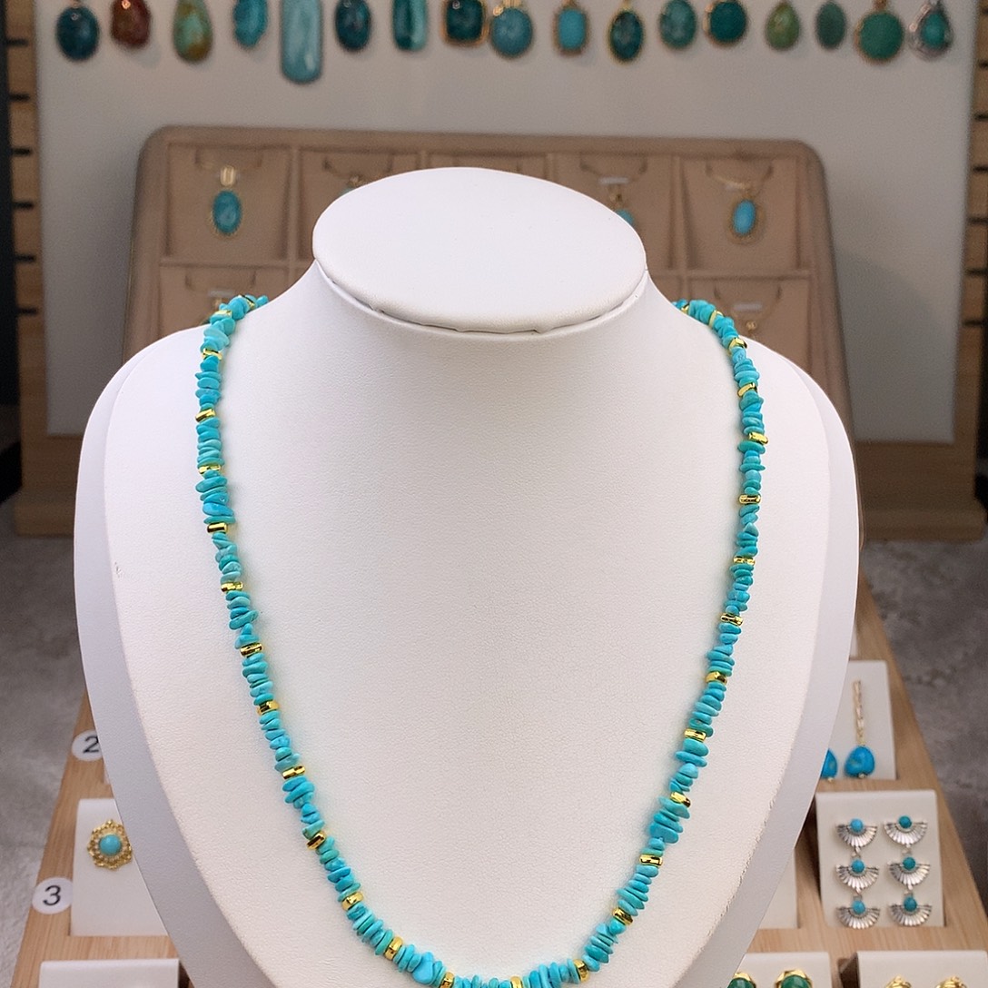 绿松石未镶嵌颈饰