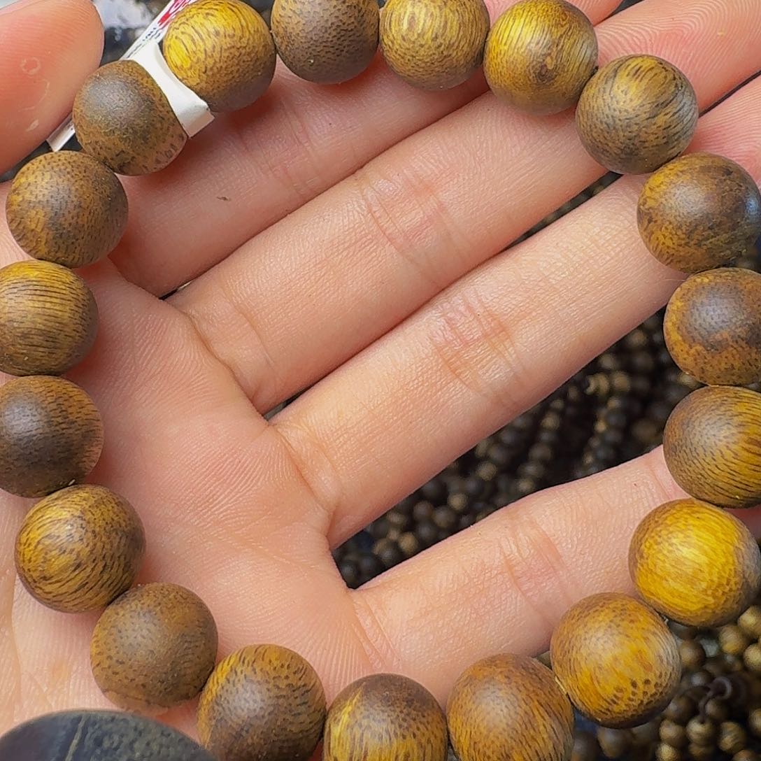 沉香手串白棋1:1-10克圆珠