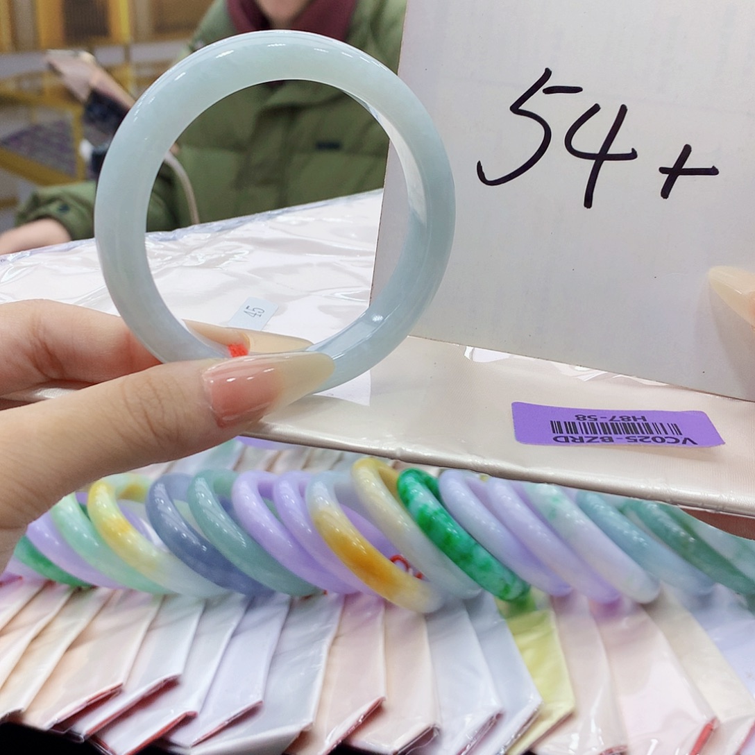 翡翠未镶嵌手镯bbb