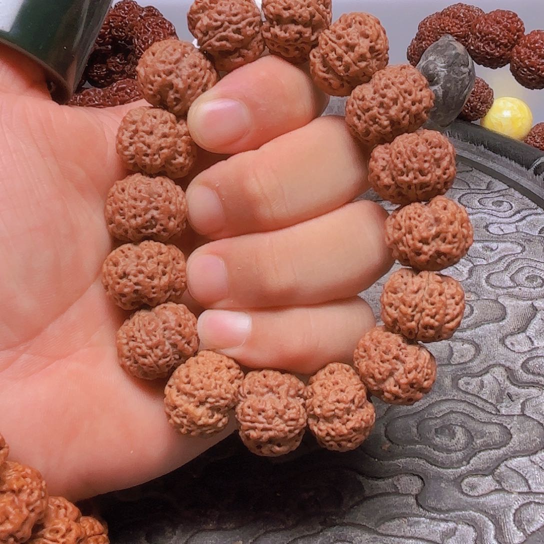 0***7手串金刚菩提V2311/23mm  五星蜂王豆腐块