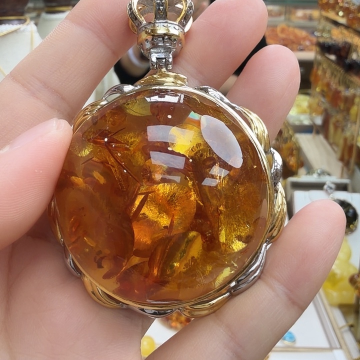 琥珀未镶嵌珠宝奇石