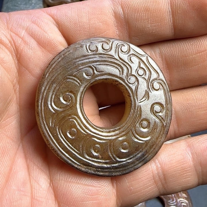 和田玉颈饰未镶嵌无**想