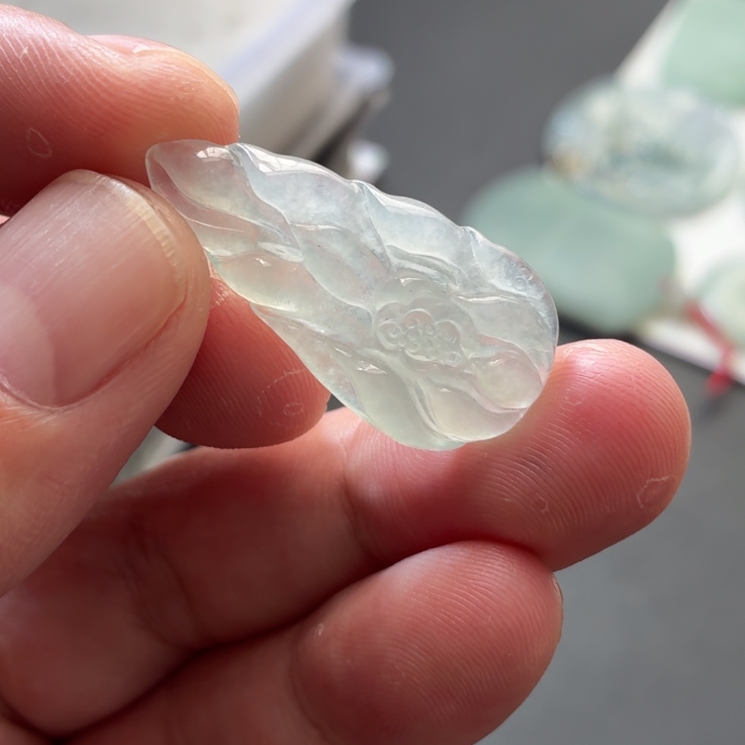 翡翠未镶嵌颈饰一品青莲