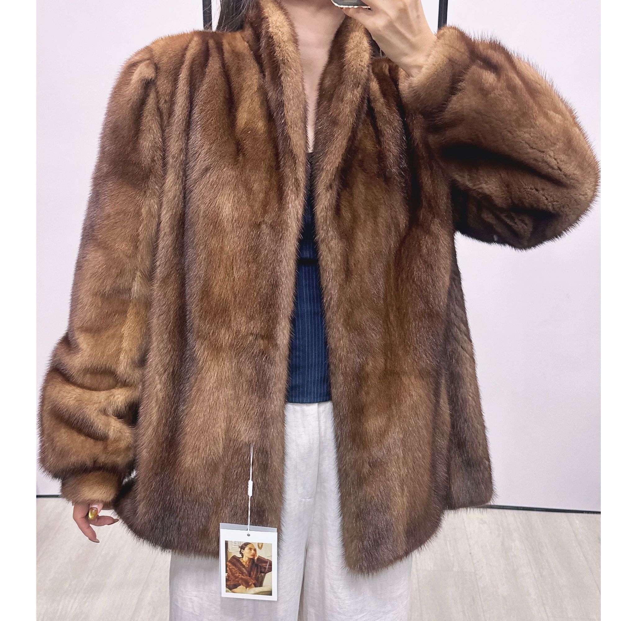 H136，M，金棕色可立可翻领泡泡肩收口袖水貂外套