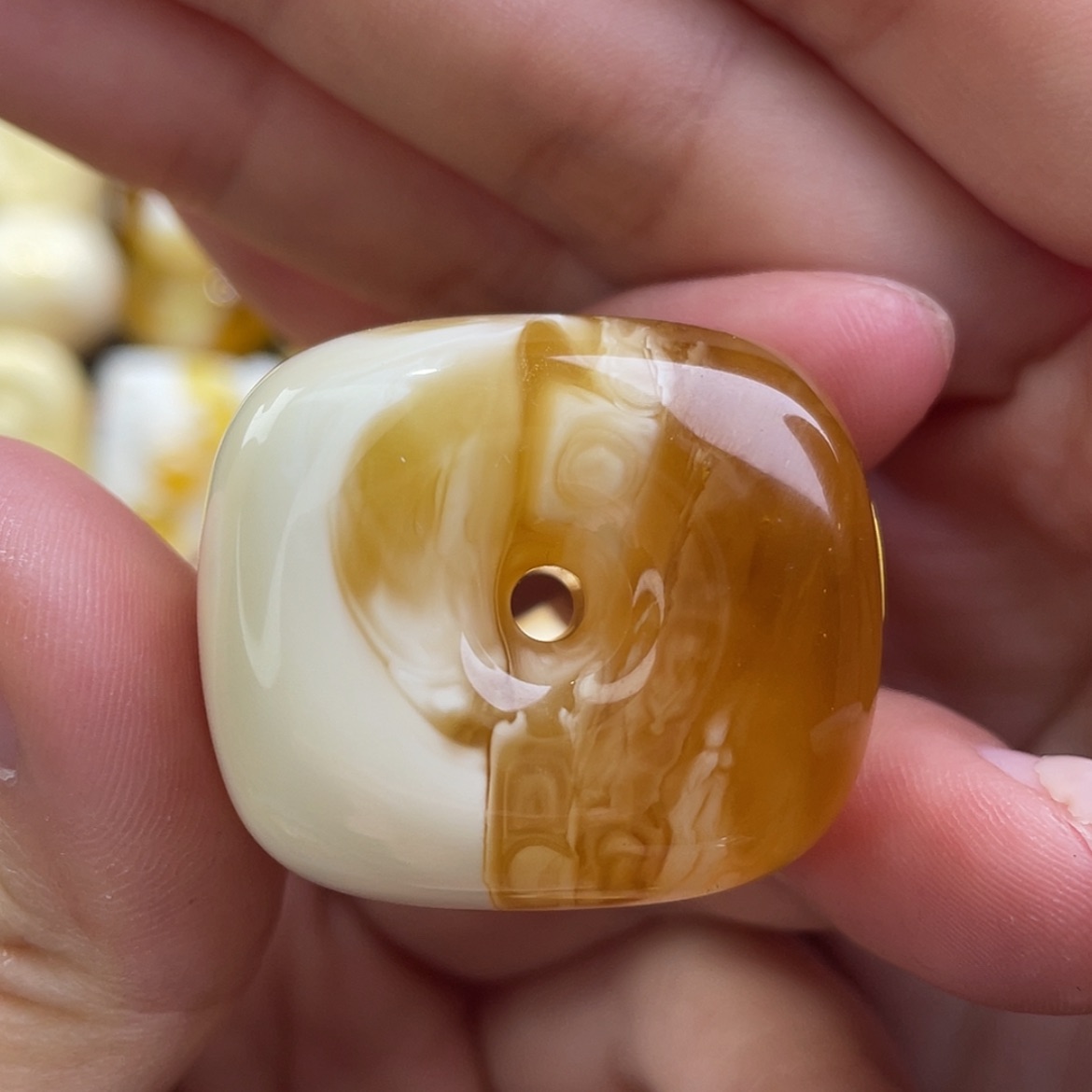【闪购商品】琥珀裸石未镶嵌琥珀蜜蜡